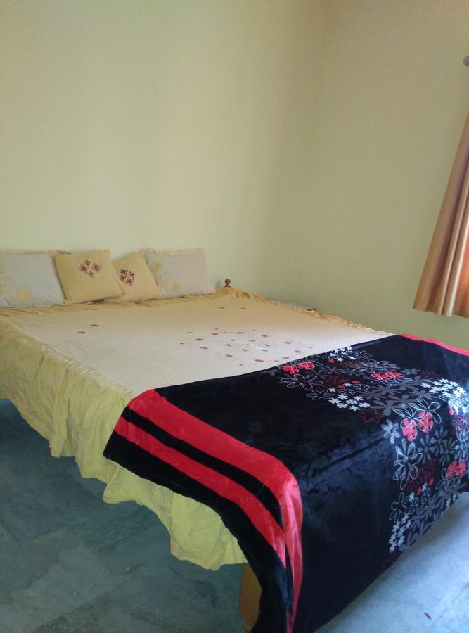 Middle Way Home Stay Bodhgaya Bagian luar foto