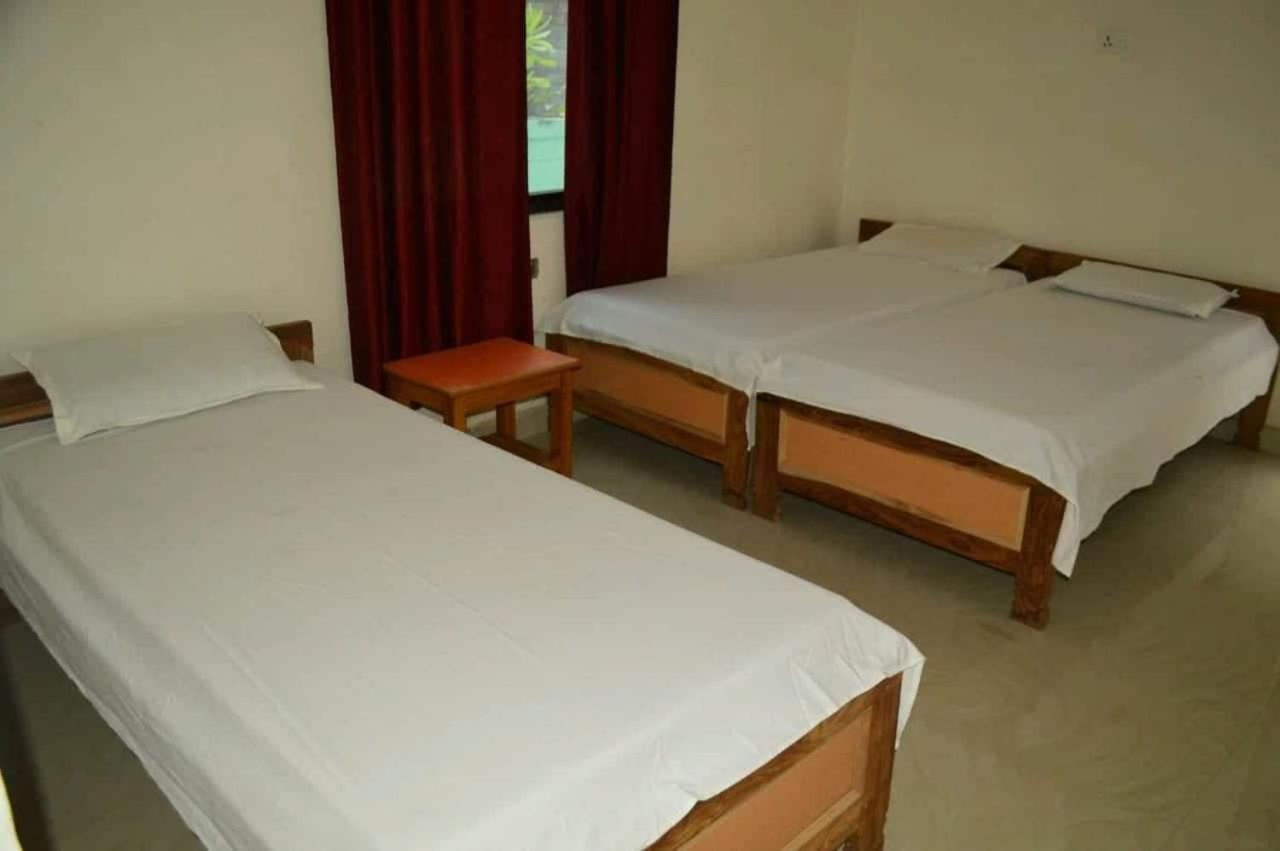 Middle Way Home Stay Bodhgaya Bagian luar foto