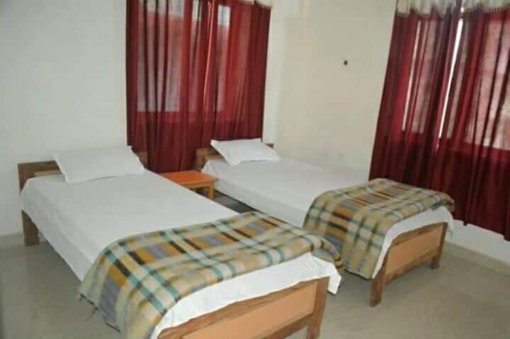 Middle Way Home Stay Bodhgaya Bagian luar foto